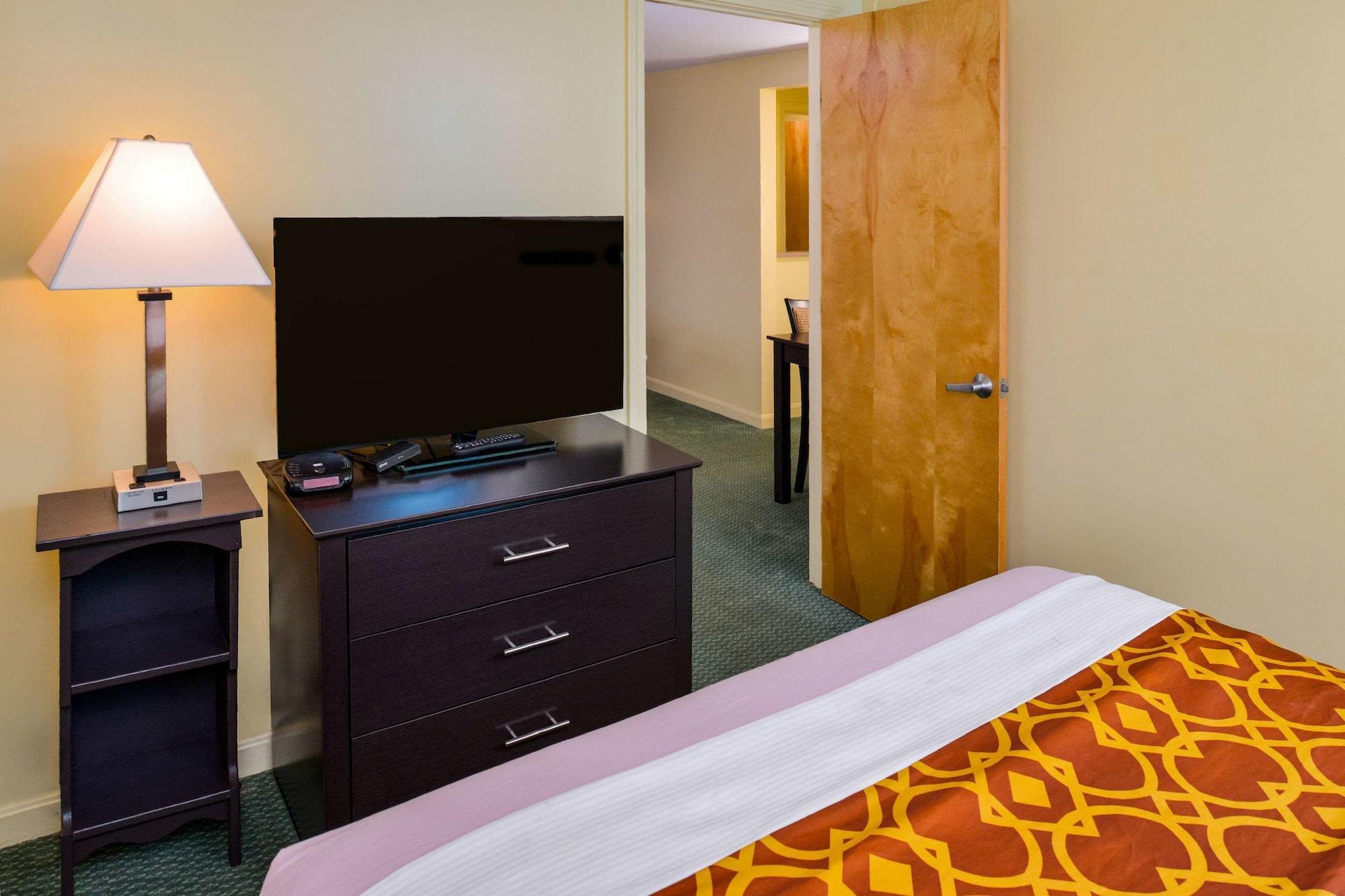 Rodeway Inn Orleans - Cape Cod Екстер'єр фото