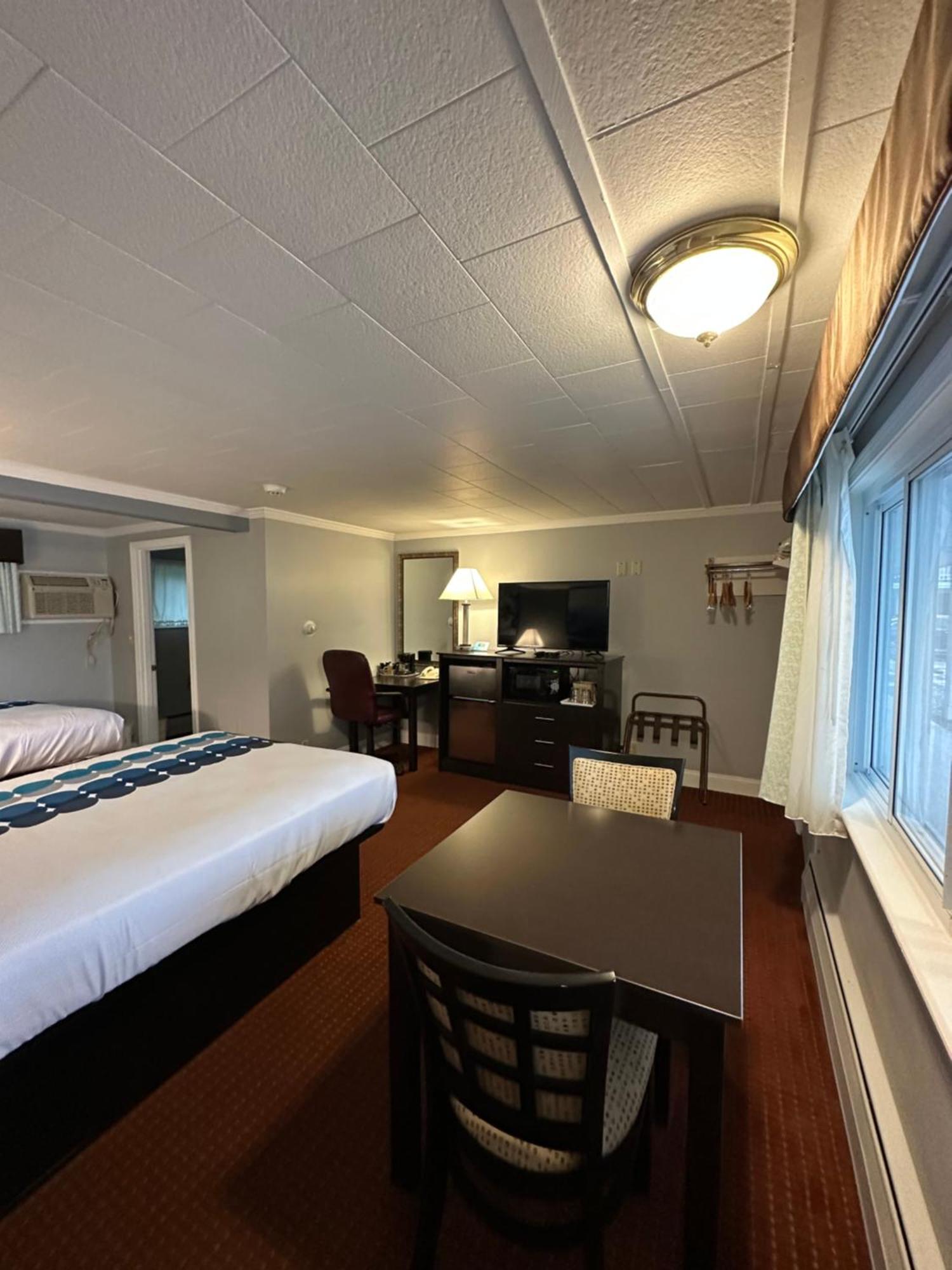 Rodeway Inn Orleans - Cape Cod Екстер'єр фото