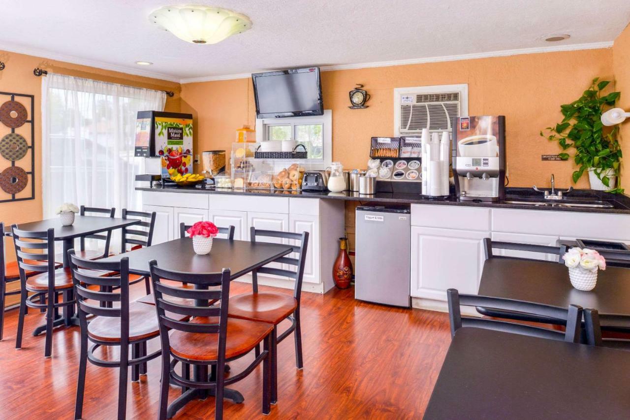 Rodeway Inn Orleans - Cape Cod Екстер'єр фото