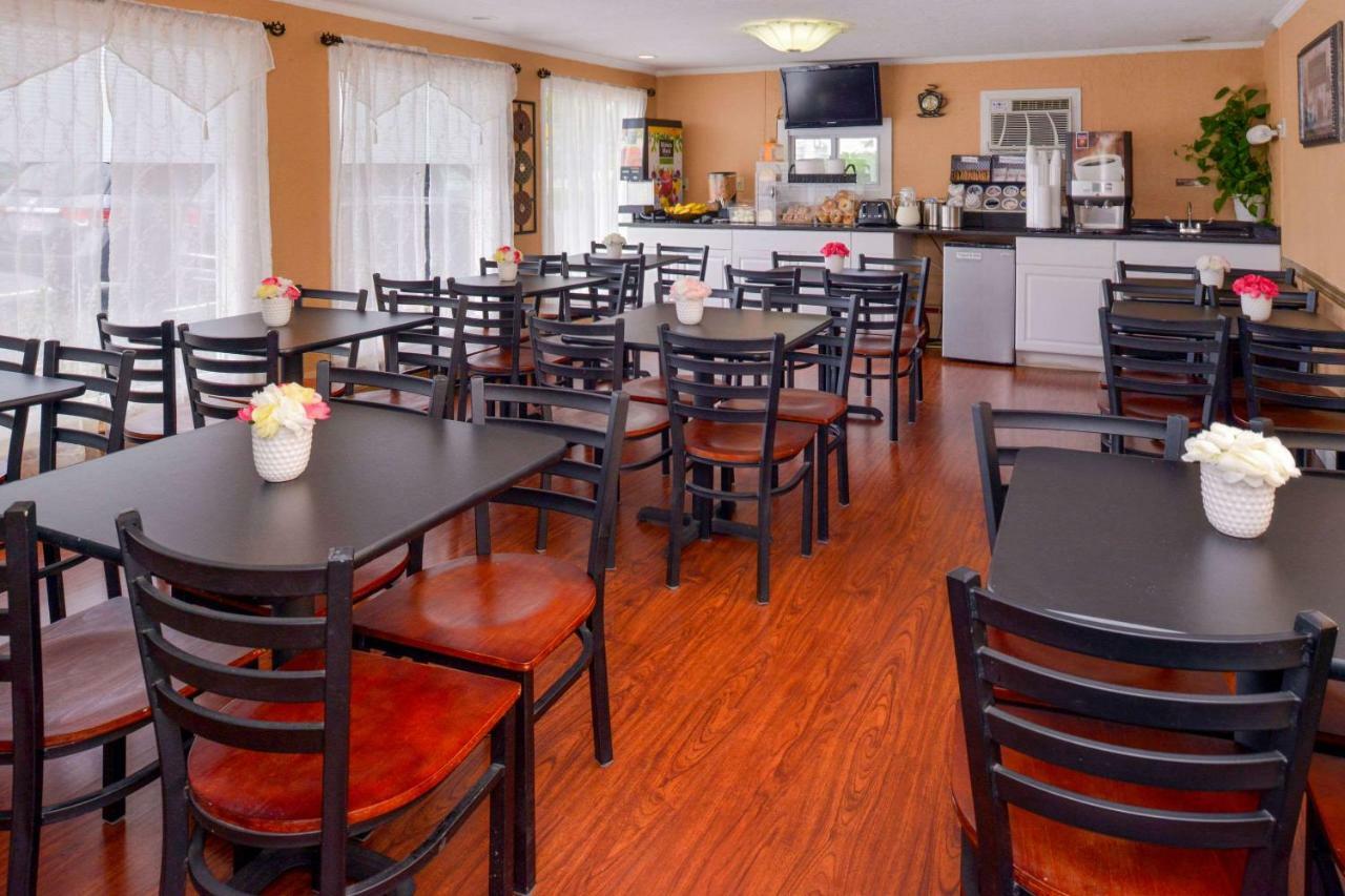 Rodeway Inn Orleans - Cape Cod Екстер'єр фото